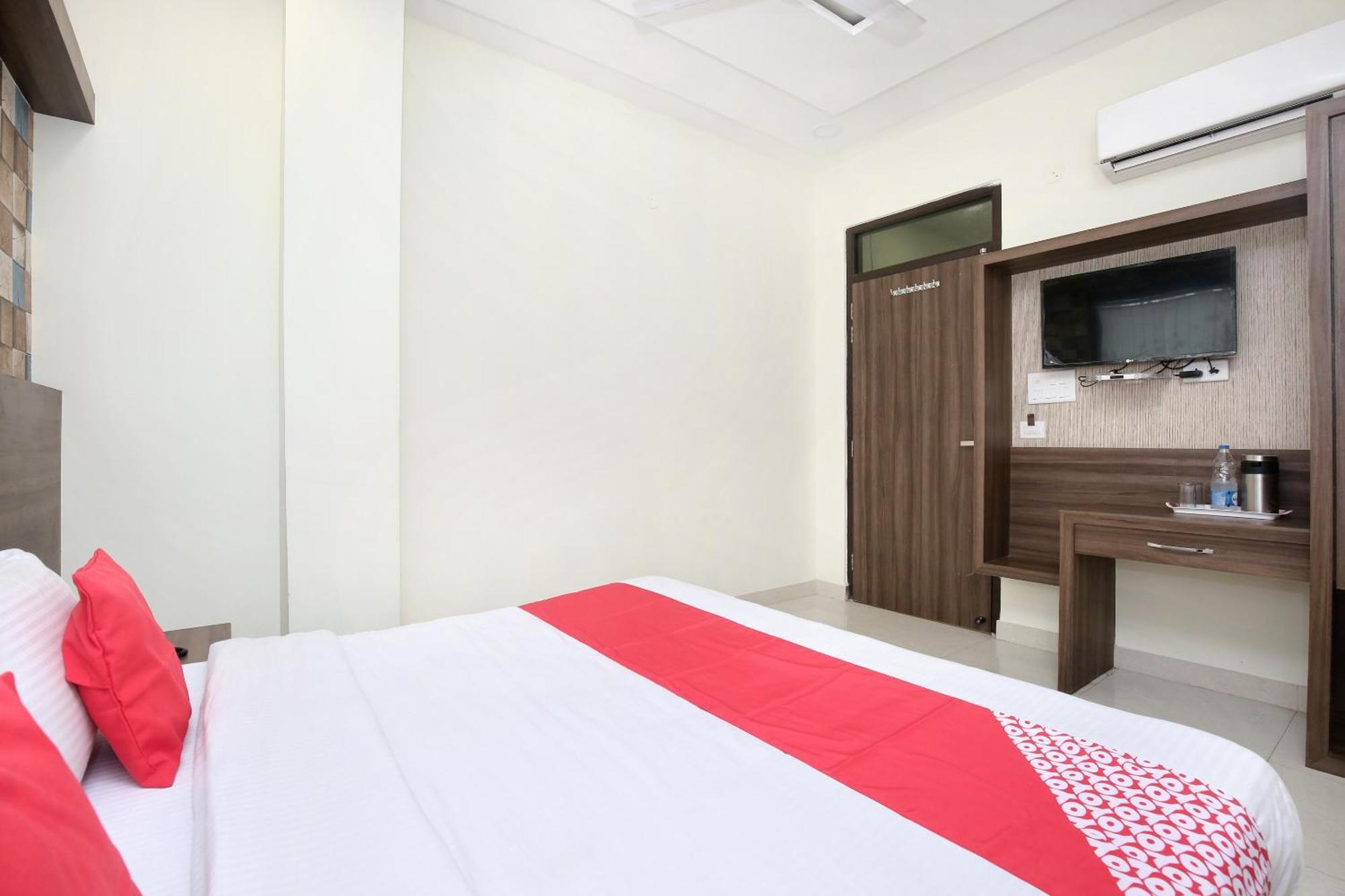 Oyo 17307 Hotel Kings อัมริตสา ภายนอก รูปภาพ
