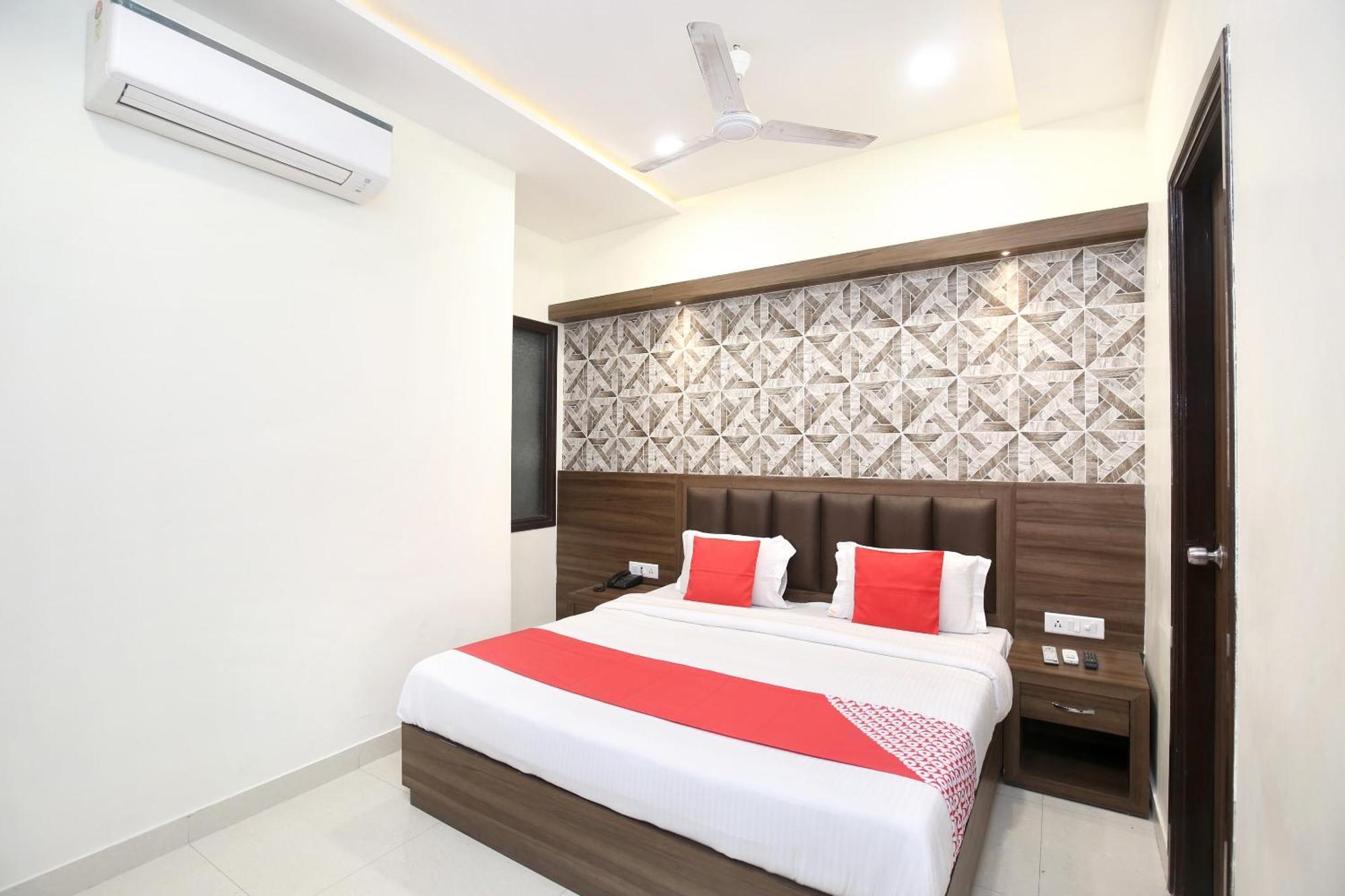 Oyo 17307 Hotel Kings อัมริตสา ภายนอก รูปภาพ